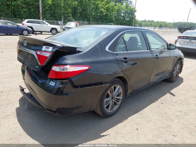 2017 Toyota CAMRY SE — фото 4