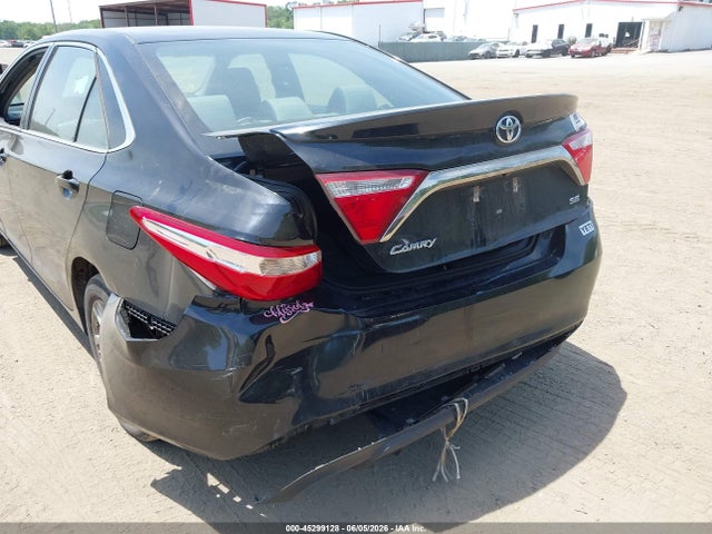 2017 Toyota CAMRY SE — фото 6