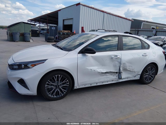 2023 KIA FORTE GT-LINE 6
