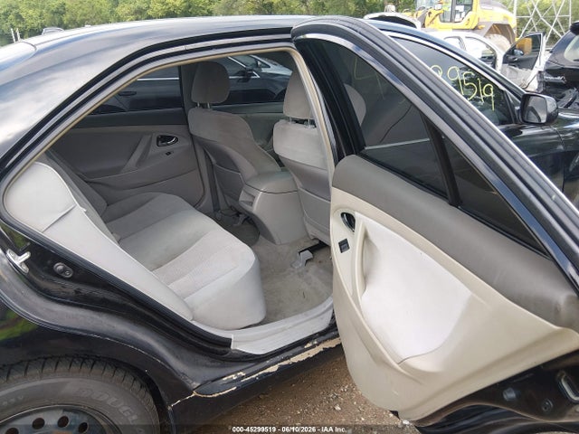 2011 Toyota CAMRY LE 照片 8