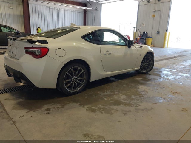 2017 Toyota 86 860 SPECIAL EDITION photo 4