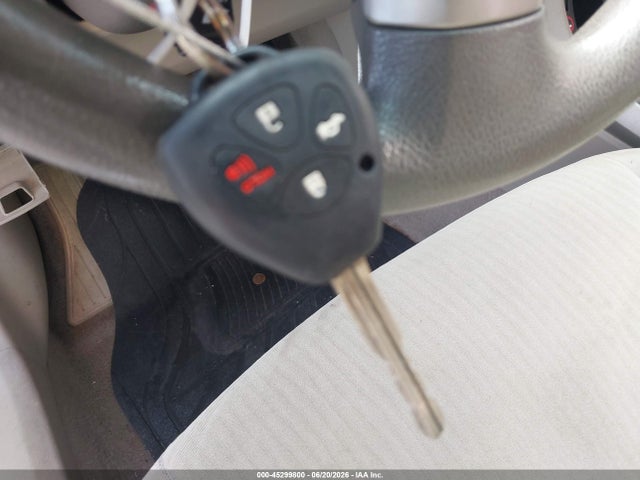 2010 Toyota COROLLA LE — миниатюра 11