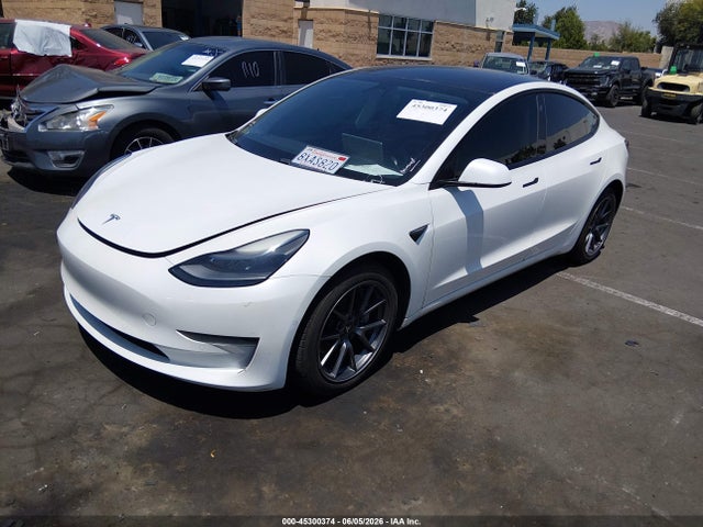 صورة 2 لـ 2021 Tesla MODEL 3 STANDARD RANGE PLUS REAR-WHEEL DRIVE