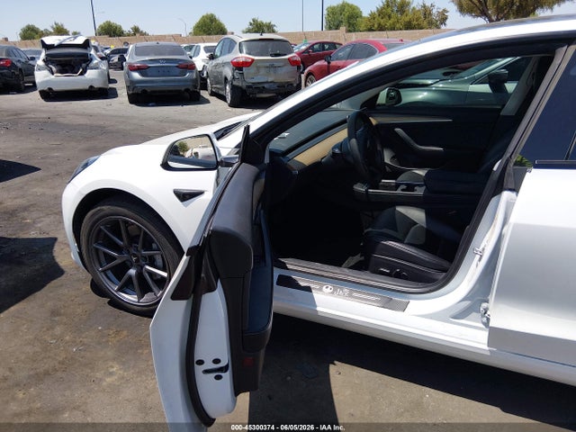 صورة 5 لـ 2021 Tesla MODEL 3 STANDARD RANGE PLUS REAR-WHEEL DRIVE
