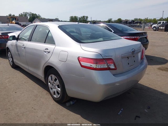 صورة 3 لـ 2011 Toyota CAMRY LE