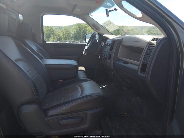 2012 RAM 1500 ST 照片 5