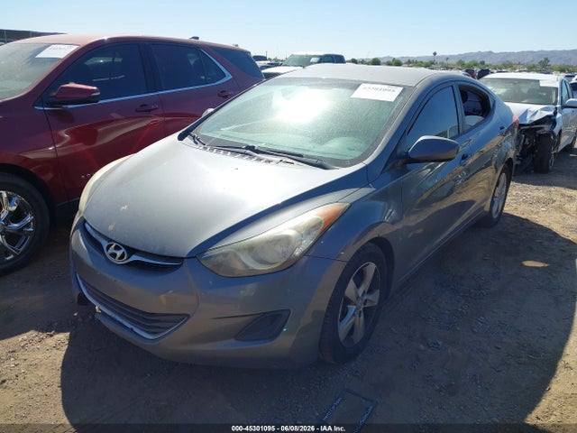 2013 Hyundai ELANTRA GLS 照片 2