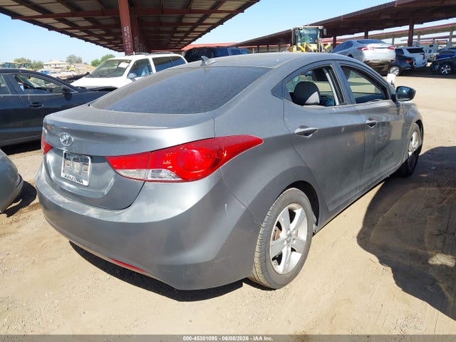 2013 Hyundai ELANTRA GLS 照片 4