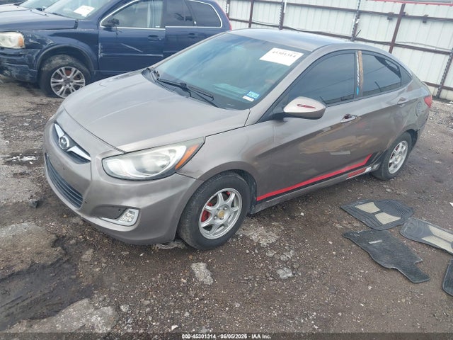2013 Hyundai ACCENT GLS — фото 2