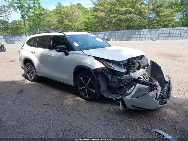 2021 TOYOTA HIGHLANDE XSE