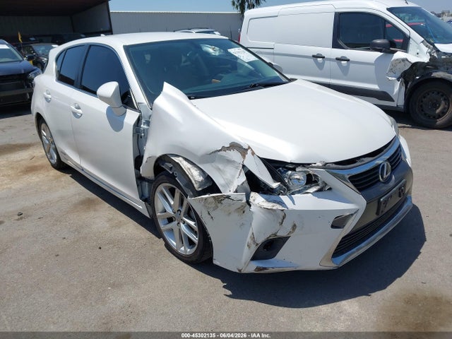 2017 Lexus CT 200H — фото 6