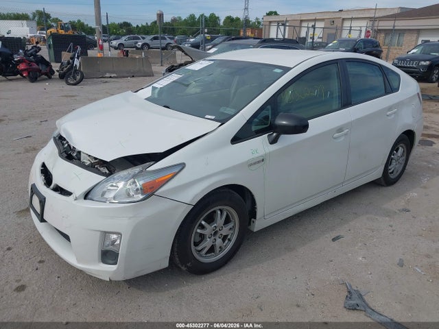 2011 Toyota PRIUS THREE photo 2