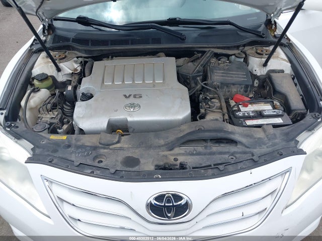 2011 Toyota CAMRY XLE V6 photo 10