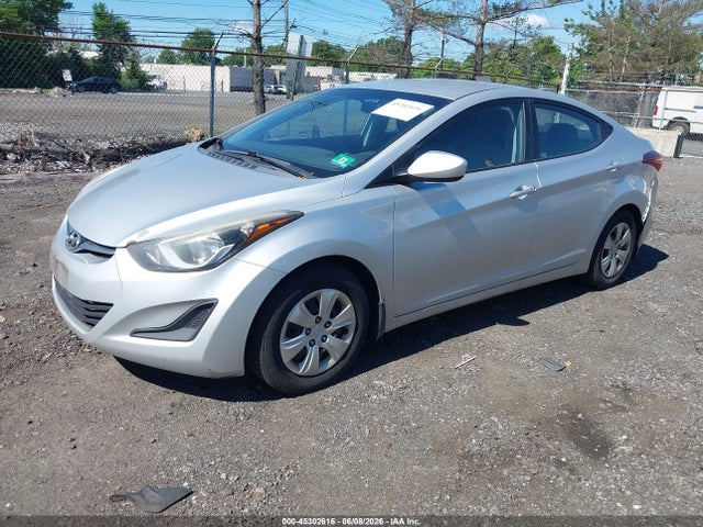 2016 Hyundai ELANTRA SE photo 2