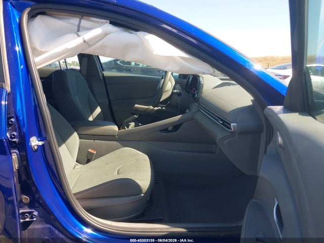 صورة 5 لـ 2022 Hyundai ELANTRA SEL