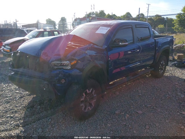 2023 Toyota TACOMA TRD OFF ROAD photo 2