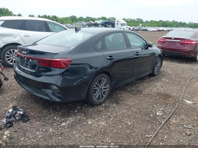 صورة 4 لـ 2024 KIA FORTE GT-LINE
