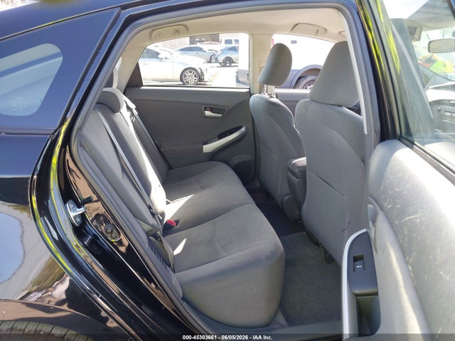 صورة 8 لـ 2010 Toyota PRIUS II