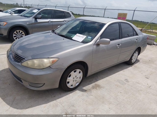 2005 Toyota CAMRY LE 照片 2