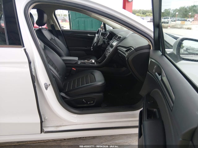 FORD FUSION SE - 5