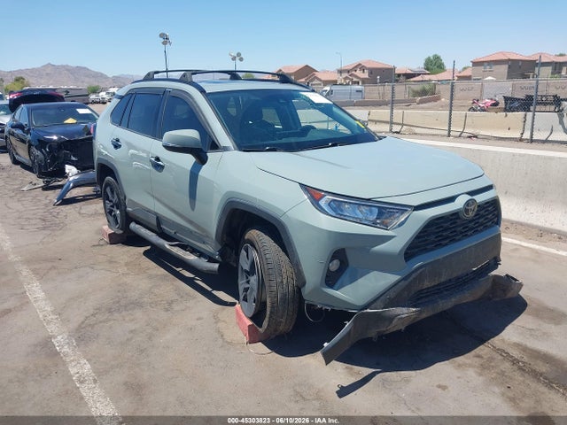 2021 TOYOTA RAV4 XLE