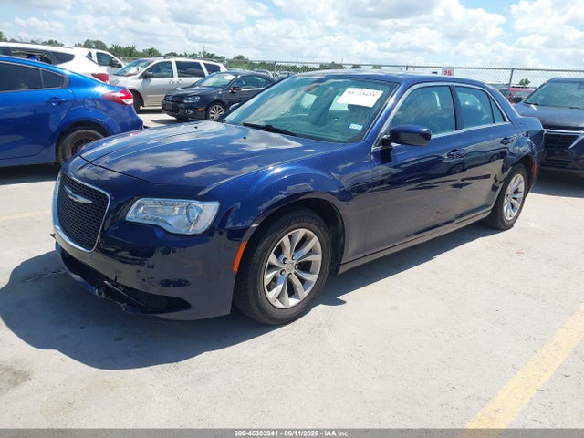 صورة 2 لـ 2016 Chrysler 300 LIMITED