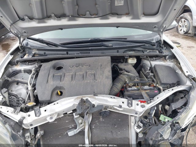 2017 Toyota COROLLA SE photo 10