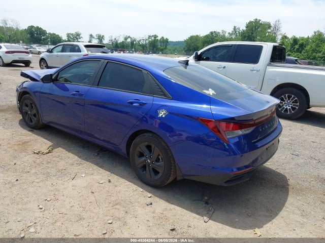 صورة 3 لـ 2023 Hyundai ELANTRA SEL