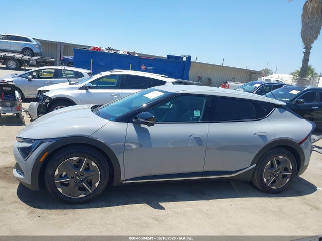 2025 KIA EV6 LIGHT LONG RANGE RWD 14