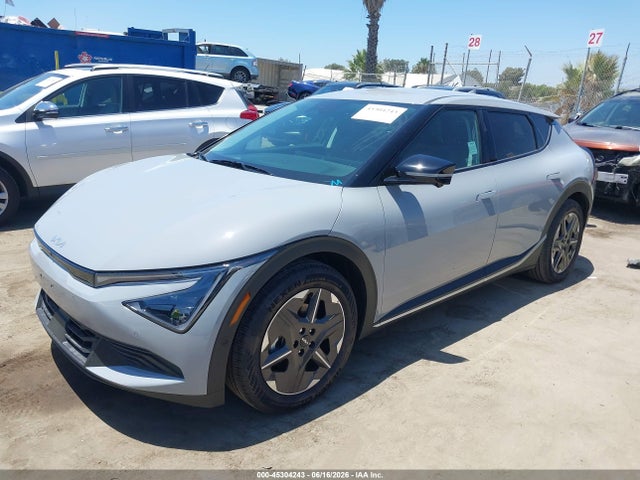 2025 KIA EV6 LIGHT LONG RANGE RWD 2