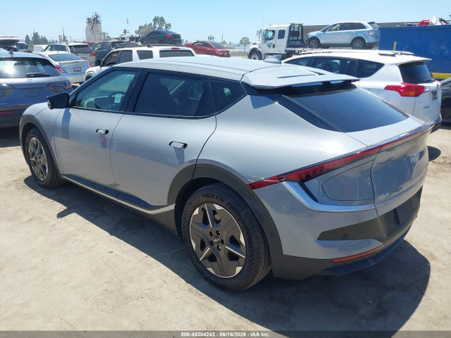 2025 KIA EV6 LIGHT LONG RANGE RWD 3