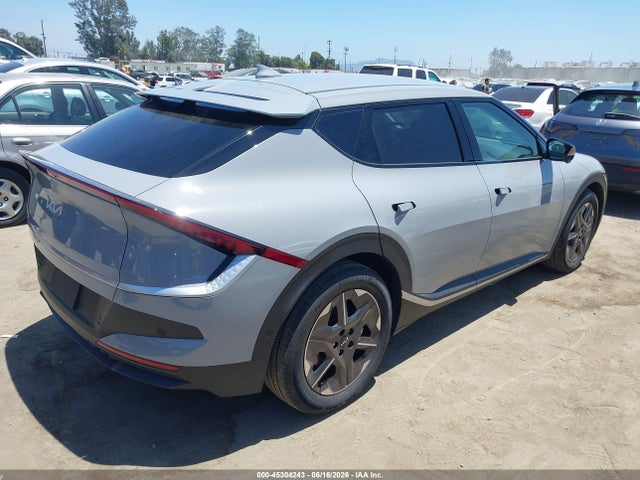 2025 KIA EV6 LIGHT LONG RANGE RWD 4