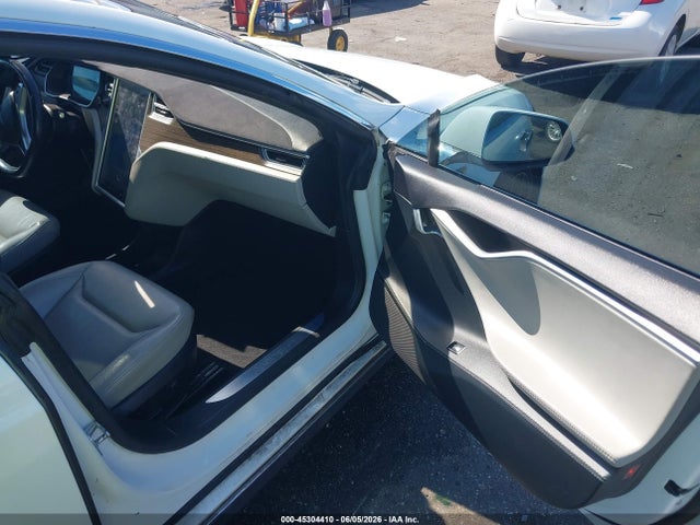 2015 Tesla MODEL S 70D/85D/P85D 照片 5