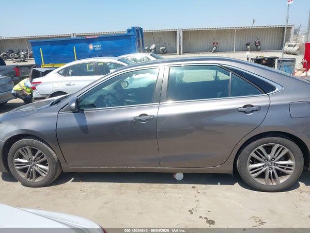 2017 Toyota CAMRY SE thumbnail 14