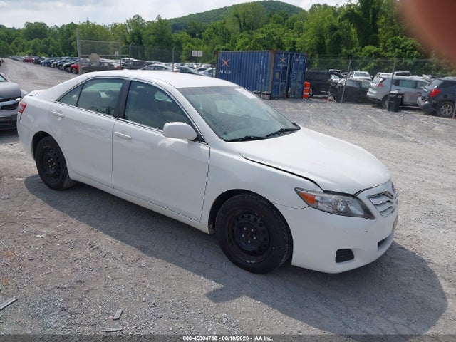 2011 TOYOTA CAMRY LE