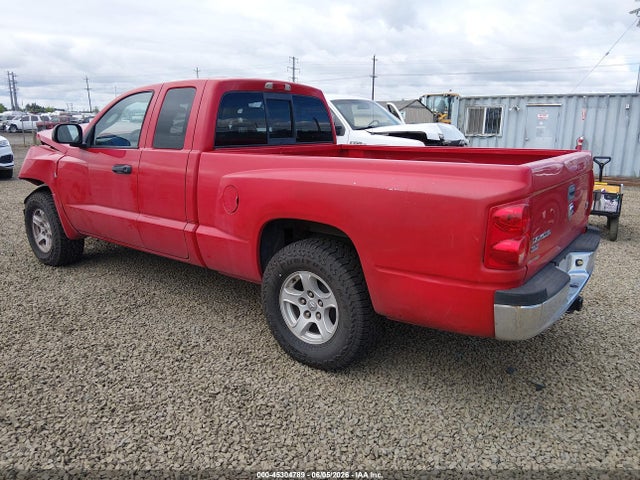 2005 Dodge DAKOTA SLT photo 3