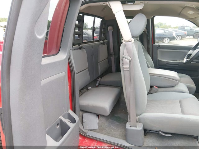 2005 Dodge DAKOTA SLT photo 8