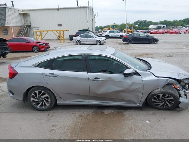 صورة مصغرة 13 لـ 2017 Honda CIVIC EX