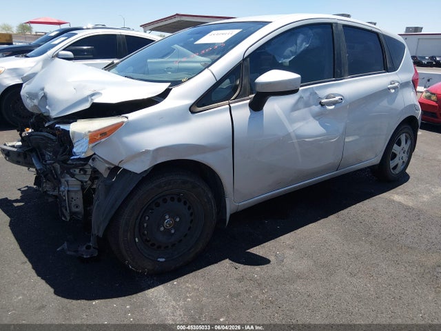2015 Nissan VERSA NOTE SV photo 2
