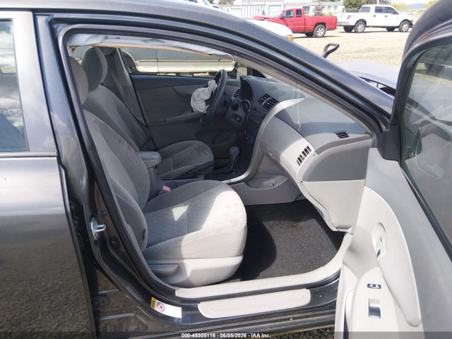 2009 Toyota COROLLA LE photo 5
