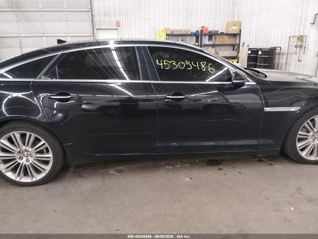 صورة مصغرة 15 لـ 2013 Jaguar XJ XJL PORTFOLIO