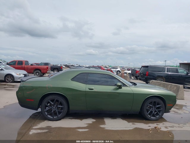 2023 Dodge CHALLENGER SXT thumbnail 13