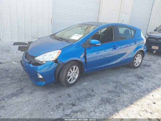 صورة 2 لـ 2013 Toyota PRIUS C THREE