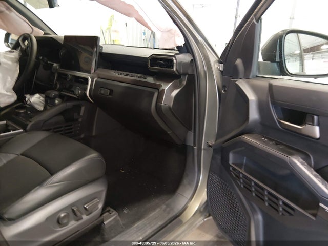 2025 Toyota TACOMA TRD OFF ROAD photo 5