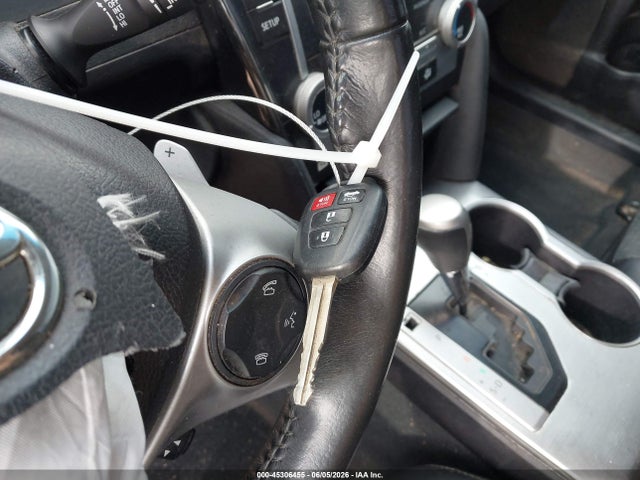 2014 Toyota CAMRY SE — миниатюра 11