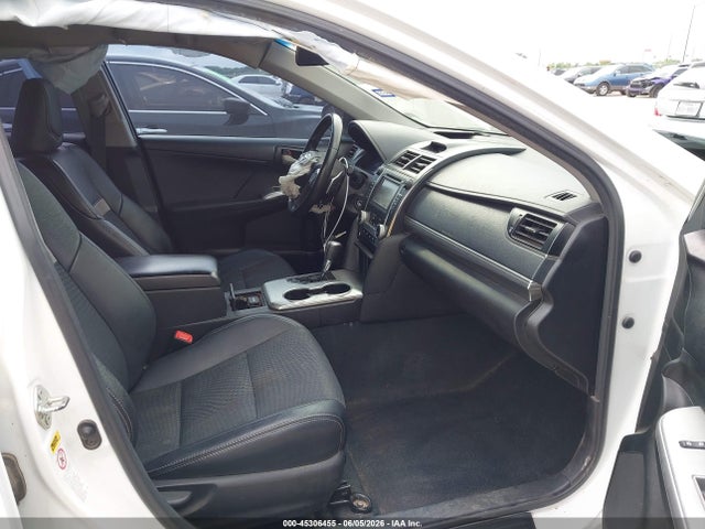 2014 Toyota CAMRY SE photo 5