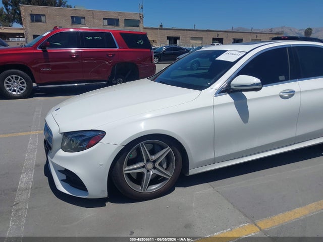 2017 Mercedes-BENZ E 300 照片 6
