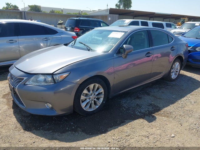 2013 Lexus ES 300H 照片 2