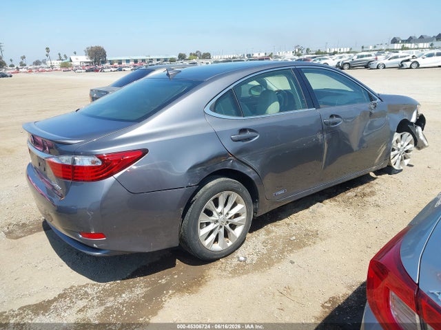 2013 Lexus ES 300H 照片 4