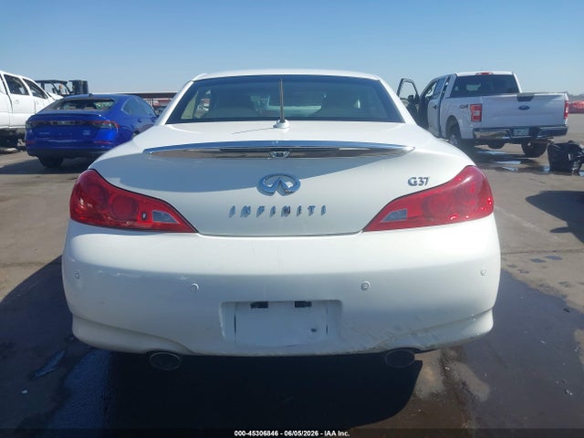 2011 Infiniti G37 thumbnail 16